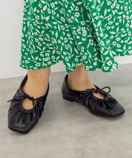 w closet（ダブルクローゼット）の「ギャザーパンプス（パンプス・レディース・ブラック/グリーン/アニマル/キナリ/セージグリーン/ピンク・M/L）」の3枚目の写真