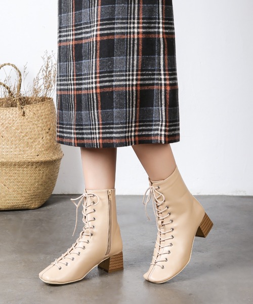 Shoes in Closet（シューズインクローゼット）の「軽量 スクエアトゥ レースアップ ブーツ 1868WB（ブーツ・レディース・アイボリー/ブラック/ダークブラウン/ベージュ・3L/M/XS/L/LL/S）」の10枚目の写真
