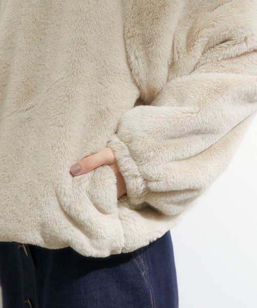 vis-`a-vis（ビサビ）の「【WEB限定】ふわっとボリューミー、フード付きファーブルゾン（ブルゾン・レディース・キナリ/ブラウン/ベージュ・FREE）」の5枚目の写真