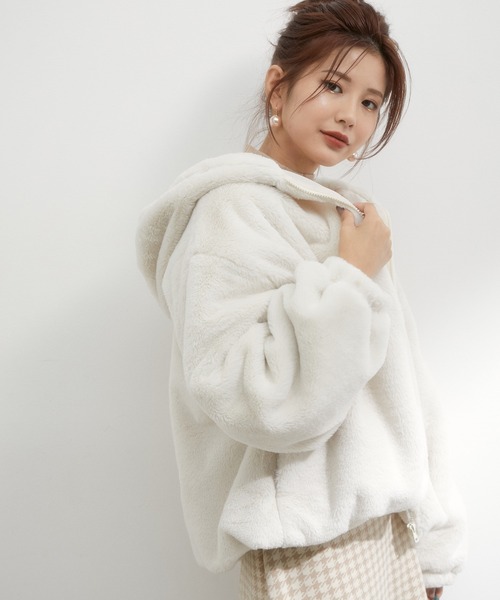 vis-`a-vis（ビサビ）の「【WEB限定】ふわっとボリューミー、フード付きファーブルゾン（ブルゾン・レディース・キナリ/ブラウン/ベージュ・FREE）」の14枚目の写真