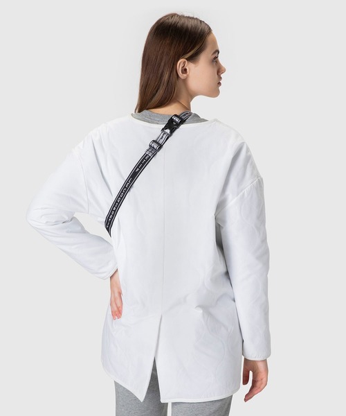 le coq sportif(ルコックスポルティフ)の「スポーツ メンズ レディース ユニセックス ボディバッグ 小物 バッグ アクセサリー カジュアル トレーニングウエア スポーツウエア(ボディバッグ/ウエストポーチ・メンズ・ベージュ/ブラック・F)」の4枚目の写真