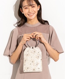華やか花柄ビーズ刺繍ハンドバッグ