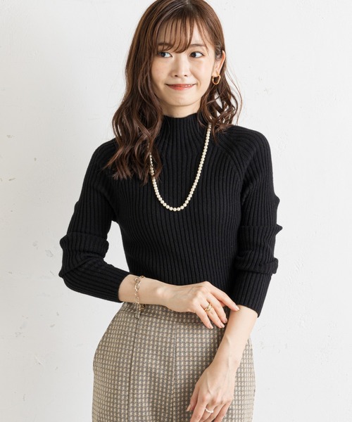 prose verse(プロズヴェール)の「《WEB限定》ハイネックリブニット(ニット/セーター・レディース・オフホワイト/ブラック/グレー/ライトベージュ/グリーン・MEDIUM)」の3枚目の写真