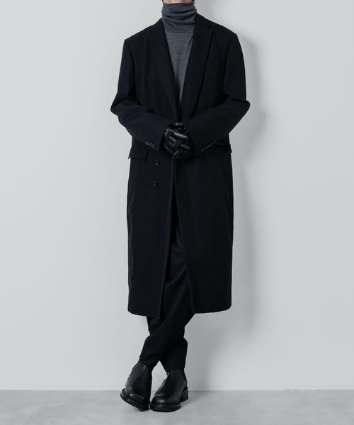 ato（アトウ）の「asymmetrically buttoned chesterfield coat（チェスターコート・メンズ・ブラック/ネイビー・44/46/48）」の11枚目の写真