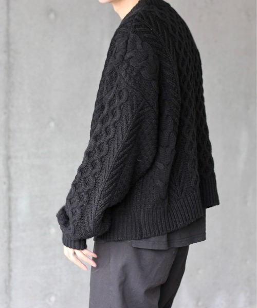 y/m by れぽすけ(イムバイレポスケ)の「アランケーブルニット(ニット/セーター・メンズ・オフホワイト/ブラック・MEDIUM/LARGE)」の16枚目の写真