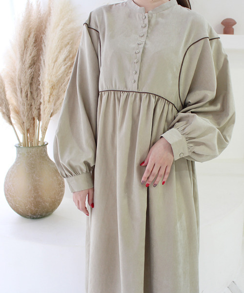 MODE ROBE(モードローブ)の「バイカラーステッチウエストタックワンピース(ワンピース・レディース・ブラック/ベージュ・FREE)」の13枚目の写真