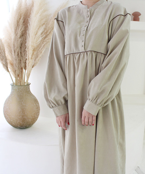 MODE ROBE(モードローブ)の「バイカラーステッチウエストタックワンピース(ワンピース・レディース・ブラック/ベージュ・FREE)」の17枚目の写真