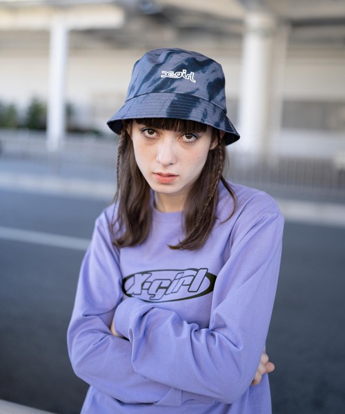 X-girl(エックスガール)の「TIE DYE BUCKET HAT(ハット・レディース・ホワイト/ブラック/ピンク・ONE SIZE)」の5枚目の写真