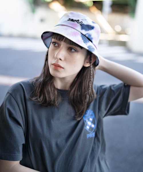 X-girl(エックスガール)の「TIE DYE BUCKET HAT(ハット・レディース・ホワイト/ブラック/ピンク・ONE SIZE)」の6枚目の写真