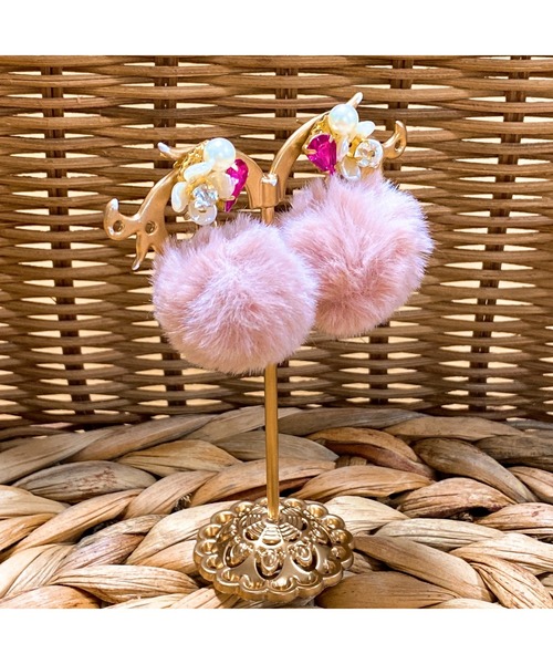 tone(トーン)の「【LoveAmooN】bijou×fur pinkflower (MA)(ピアス(両耳用)・レディース・ゴールド・FREE)」の3枚目の写真