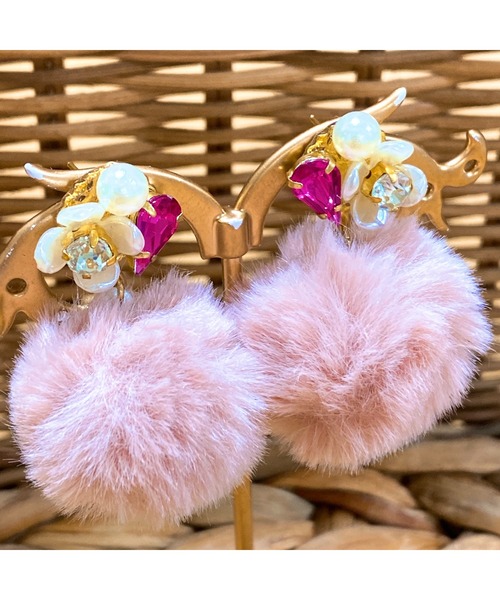 tone(トーン)の「【LoveAmooN】bijou×fur pinkflower (MA)(ピアス(両耳用)・レディース・ゴールド・FREE)」の2枚目の写真