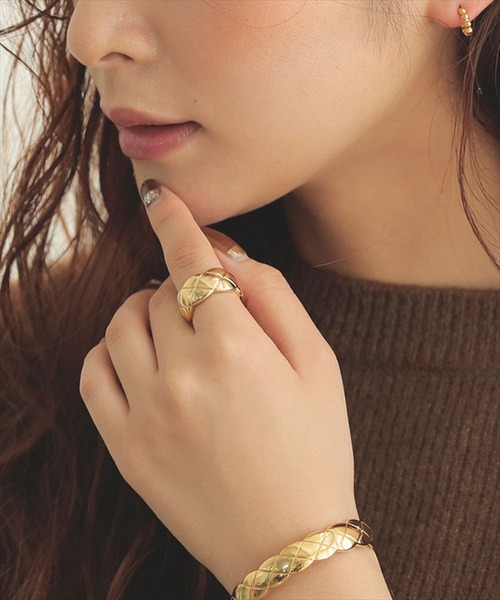 DONOBAN（ドノバン）の「キルティングリング（リング・レディース・シルバー/ゴールド・ONESIZE）」の2枚目の写真