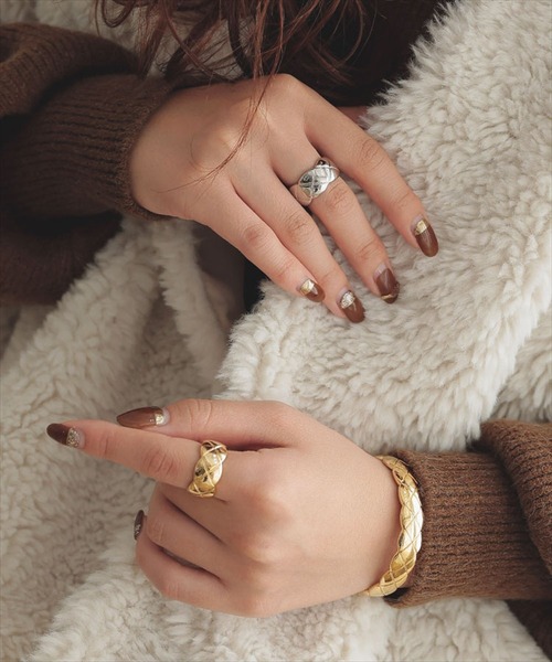 DONOBAN（ドノバン）の「キルティングリング（リング・レディース・シルバー/ゴールド・ONESIZE）」の7枚目の写真