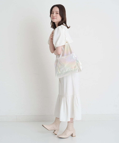 A de a.v.v(アードアー・ヴェ・ヴェ)の「オーロラトートバッグ(トートバッグ・レディース・ライトピンク/ホワイト/ライトブルー・38/39)」の5枚目の写真