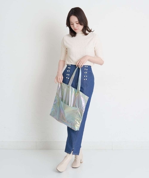 A de a.v.v(アードアー・ヴェ・ヴェ)の「オーロラトートバッグ(トートバッグ・レディース・ライトピンク/ホワイト/ライトブルー・38/39)」の7枚目の写真