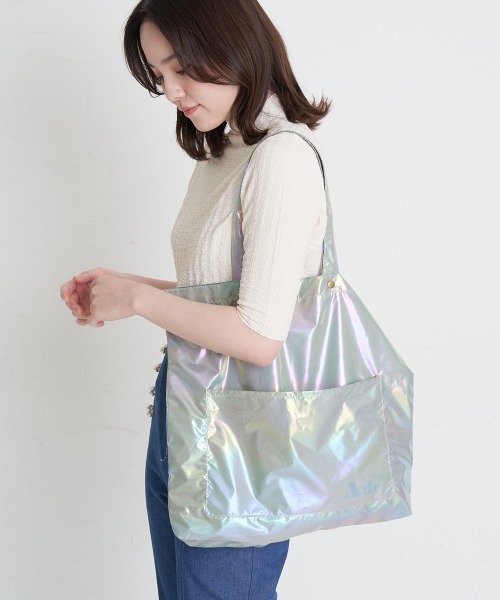 A de a.v.v(アードアー・ヴェ・ヴェ)の「オーロラトートバッグ(トートバッグ・レディース・ライトピンク/ホワイト/ライトブルー・38/39)」の2枚目の写真
