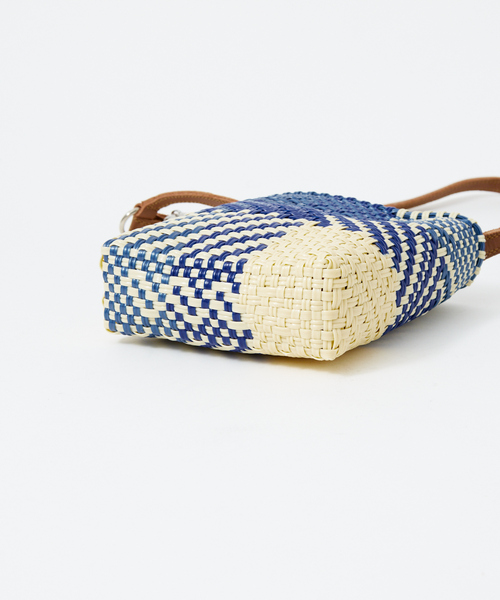 VARISISTA Global Studio（ヴァリジスタ グローバルスタジオ）の「【VARISISTA Global Studio 別注】メルカド スクエアショルダー（ショルダーバッグ・メンズ・ベージュ/ブラック/ブルー・フリー）」の18枚目の写真