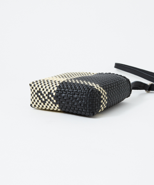 VARISISTA Global Studio（ヴァリジスタ グローバルスタジオ）の「【VARISISTA Global Studio 別注】メルカド スクエアショルダー（ショルダーバッグ・メンズ・ベージュ/ブラック/ブルー・フリー）」の21枚目の写真