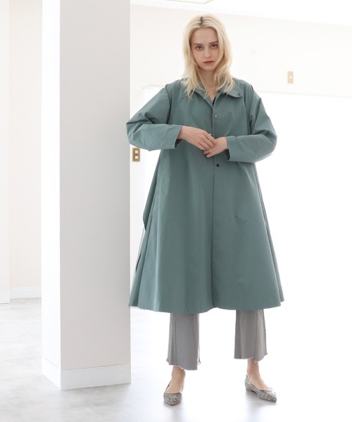 MARECHAL TERRE（マルシャルテル）の「【MARECHAL TERRE/マルシャルテル】バックチュールフリルデザインコート（トレンチコート・レディース・ベージュ/グリーン・38）」の6枚目の写真