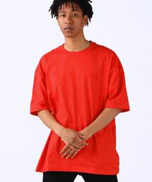 【ユニセックス】アーカイブロゴ リラックスクルーネック Tシャツ[JUNG KOOK / ジョングク着用商品]