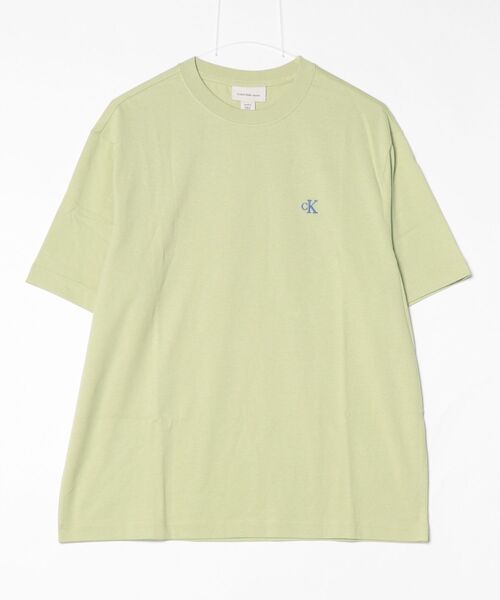 Calvin Klein Jeans（カルヴァンクラインジーンズ）の「【ユニセックス】アーカイブロゴ リラックスクルーネック Tシャツ[JUNG KOOK / ジョングク着用商品]（Tシャツ/カットソー・メンズ・ホワイト/ブラック/ベージュ/グレー/レッド/ブルー/ライトグレー/ホワイト系/ブラック系/ベージュ系/カーキブラウン/ダークブルー/ブルー系その他2/ブルー系その他3/ブラック系その他/ホワイト系その他2/グレイッシュブルー/サンドベージュ/ベージュ系その他3/ライトグリーン・S/M/L/XL/XS）」の12枚目の写真