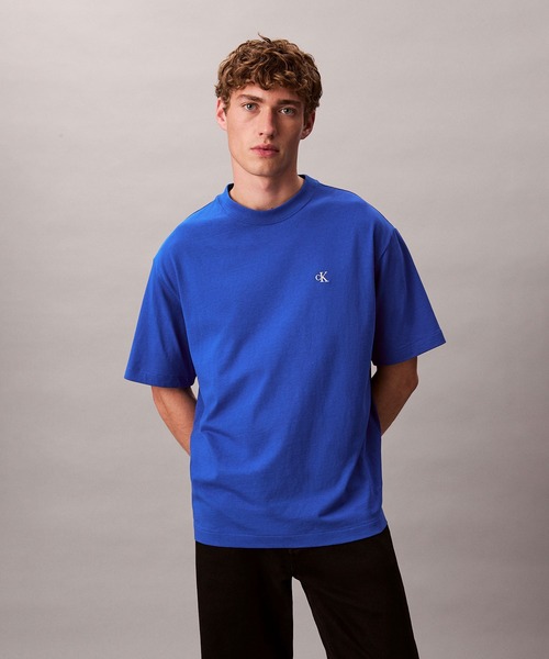 カルバンクライン　アーカイブロゴ リラックスクルーネックTシャツ　Lサイズ ユニセックス】アーカイブロゴ リラックスクルーネック Tシャツ