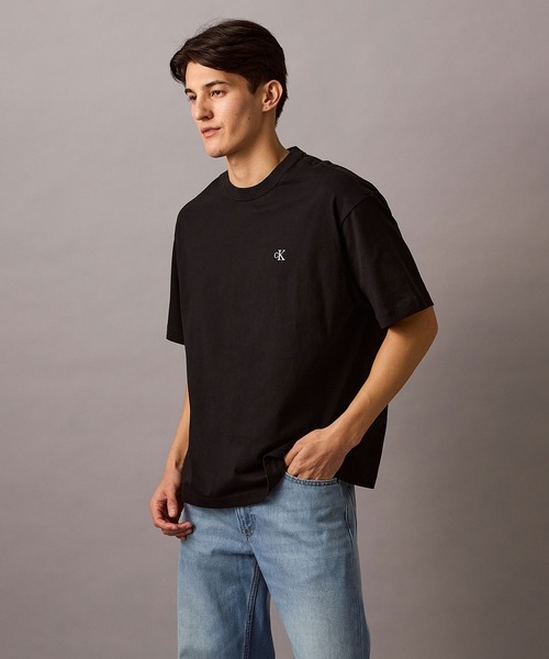 ユニセックス】アーカイブロゴ リラックスクルーネック Tシャツ（T