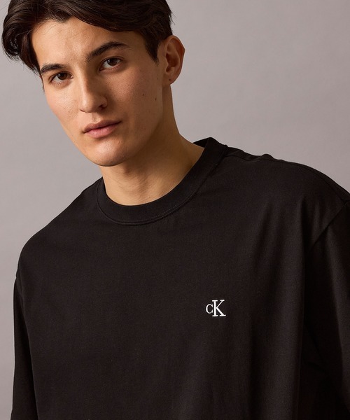 ユニセックス】アーカイブロゴ リラックスクルーネック Tシャツ