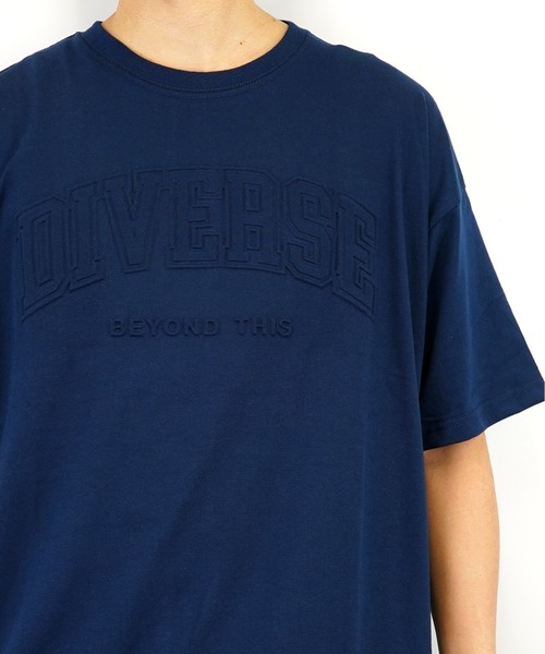 Burner(バーナー)の「【GROOVY STORE】エンボス ロゴ ビッグシルエット Tシャツ UVカット 吸水速乾 COOL&DRY(Tシャツ/カットソー・メンズ・ブラック/ブルー/ホワイト/ベージュ・LL/M/L)」の4枚目の写真