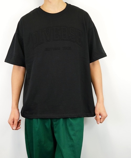 Burner(バーナー)の「【GROOVY STORE】エンボス ロゴ ビッグシルエット Tシャツ UVカット 吸水速乾 COOL&DRY(Tシャツ/カットソー・メンズ・ブラック/ブルー/ホワイト/ベージュ・LL/M/L)」の8枚目の写真