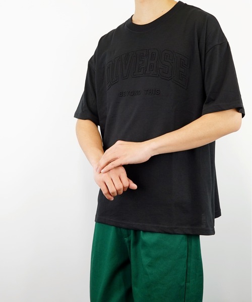 Burner(バーナー)の「【GROOVY STORE】エンボス ロゴ ビッグシルエット Tシャツ UVカット 吸水速乾 COOL&DRY(Tシャツ/カットソー・メンズ・ブラック/ブルー/ホワイト/ベージュ・LL/M/L)」の9枚目の写真