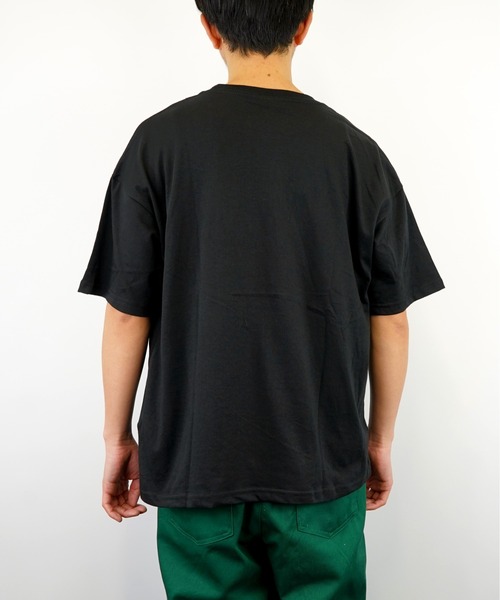 Burner(バーナー)の「【GROOVY STORE】エンボス ロゴ ビッグシルエット Tシャツ UVカット 吸水速乾 COOL&DRY(Tシャツ/カットソー・メンズ・ブラック/ブルー/ホワイト/ベージュ・LL/M/L)」の10枚目の写真