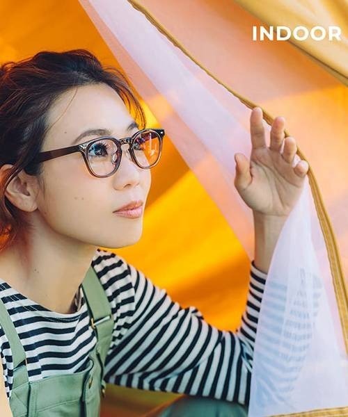 Zoff（ゾフ）の「ウェリントン型 2WAYサングラス（調光レンズ