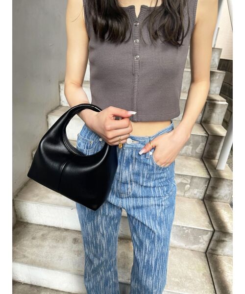 EMODA（エモダ）の「ウォッシュセミフレアジーンズ（デニムパンツ・レディース・ライトブルー/ブラック・SMALL/MEDIUM/X-SMALL）」の14枚目の写真