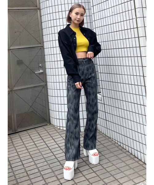 EMODA（エモダ）の「ウォッシュセミフレアジーンズ（デニムパンツ・レディース・ライトブルー/ブラック・SMALL/MEDIUM/X-SMALL）」の21枚目の写真