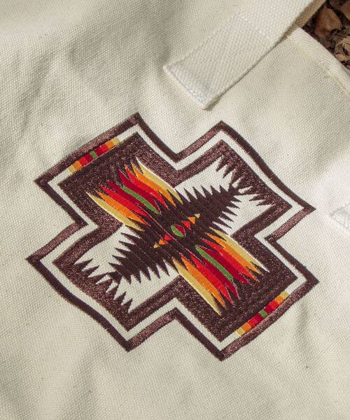 PENDLETON（ペンドルトン）の「【PENDLETON/ペンドルトン】別注キャンバストートバッグ 刺繍（トートバッグ・メンズ・グレー/アイボリー・FREE）」の9枚目の写真