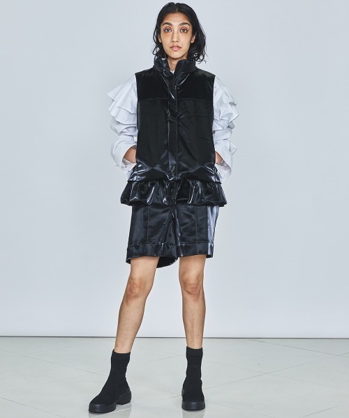 DOUBLE STANDARD CLOTHING(ダブルスタンダードクロージング)の「フェイクシルケットレザーダウンベスト(ダウンベスト・レディース・ブラック・38/36)」の5枚目の写真