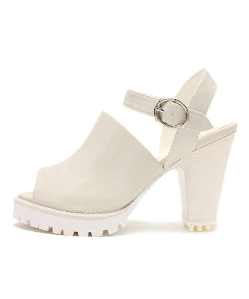 MOUSSY（マウジー）の「MULE STRAP SANDAL（サンダル・レディース・ブラウン/ブラック/ホワイト・LARGE/SMALL/MEDIUM）」の4枚目の写真