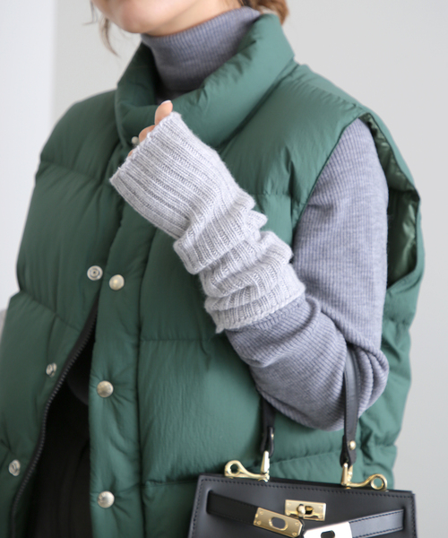 SLOBE IENA（スローブイエナ）の「【WILLIAM BRUNTON/ウィリアム ブラントン】CashmereRIB Plain グローブ（手袋・レディース・ブラウン/グレー/ベージュ・FREE）」の8枚目の写真