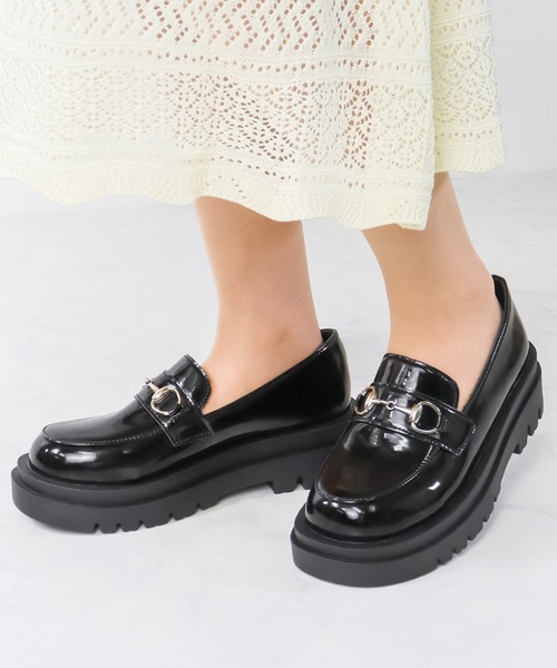 LibertyDoll(リバティードール)の「Liberty doll / 軽量厚底コインローファー ビットローファー (3042)(3043)(ローファー・レディース・ホワイト/ブラック/ダークブラウン/ブラック系その他/ホワイト系/ブラック系/ブラック系1/ダークブラウン系/シルバー/シルバー系1/ブラック系2/ブラック系その他2/イエロー系その他/キャメル・43/41/44/L/S/40/XL/M/LL/42)」の7枚目の写真