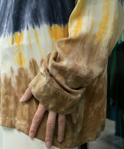 TOGA VIRILIS（トーガ ビリリース）の「Inner tie dye print