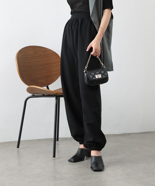 COLONY 2139（コロニートゥーワンスリーナイン）の「セットアップ対応 / 裏毛ロングパンツ（スウェットパンツ・レディース・ブラック/グレー・FREE）」の11枚目の写真