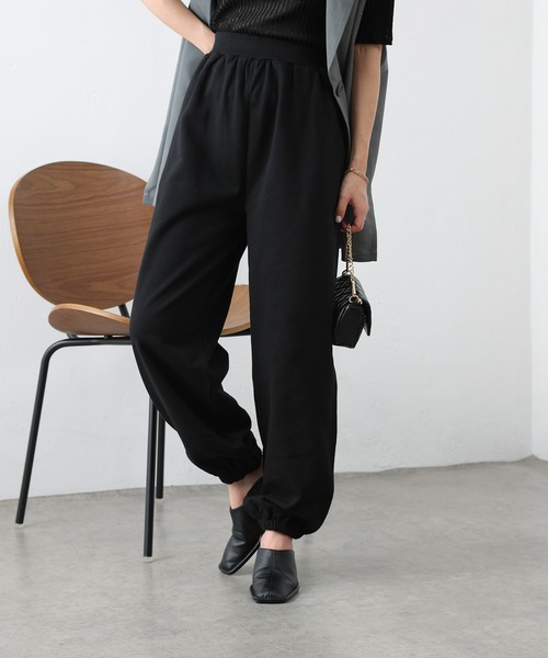 COLONY 2139（コロニートゥーワンスリーナイン）の「セットアップ対応 / 裏毛ロングパンツ（スウェットパンツ・レディース・ブラック/グレー・FREE）」の13枚目の写真