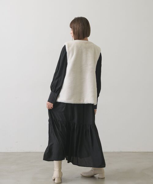 RETRO GIRL（レトロガール）の「フェイクファーベスト（ベスト・レディース・パープル/ブラウン/オフホワイト/ピンク・FREE）」の8枚目の写真