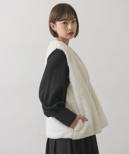 RETRO GIRL（レトロガール）の「フェイクファーベスト（ベスト・レディース・パープル/ブラウン/オフホワイト/ピンク・FREE）」の12枚目の写真