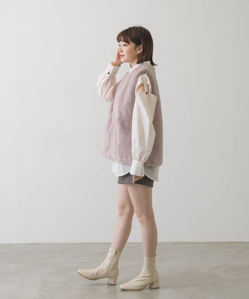 RETRO GIRL（レトロガール）の「フェイクファーベスト（ベスト・レディース・パープル/ブラウン/オフホワイト/ピンク・FREE）」の15枚目の写真