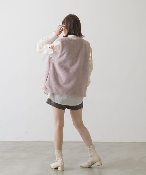 RETRO GIRL（レトロガール）の「フェイクファーベスト（ベスト・レディース・パープル/ブラウン/オフホワイト/ピンク・FREE）」の17枚目の写真