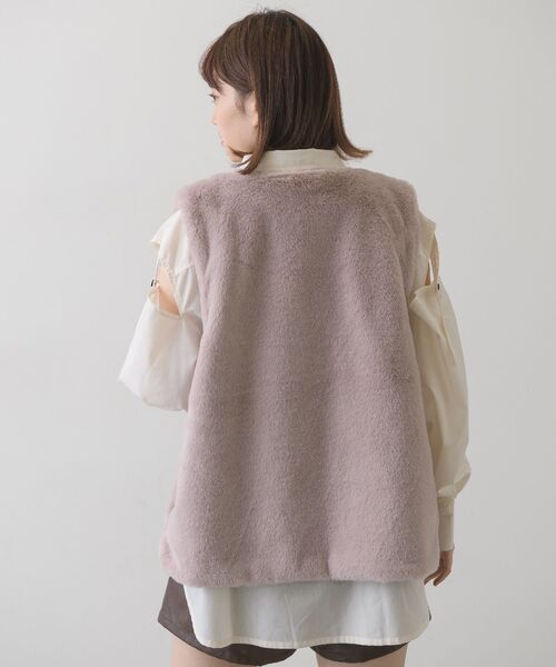 RETRO GIRL（レトロガール）の「フェイクファーベスト（ベスト・レディース・パープル/ブラウン/オフホワイト/ピンク・FREE）」の22枚目の写真