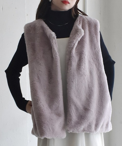 RETRO GIRL（レトロガール）の「フェイクファーベスト（ベスト・レディース・パープル/ブラウン/オフホワイト/ピンク・FREE）」の4枚目の写真