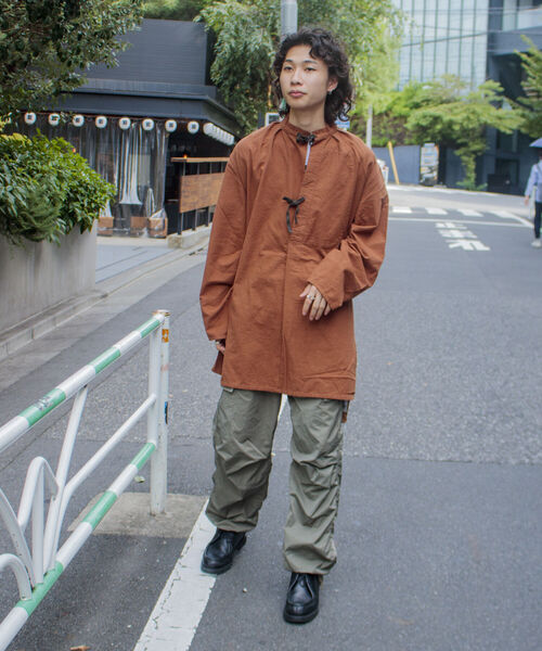 ARMY TWILL（アーミーツイル）の「【ARMY TWILL/アーミーツイル】ミリタリー スモックシャツ（シャツ/ブラウス・メンズ・ダークブラウン/オリーブ・M/L）」の15枚目の写真